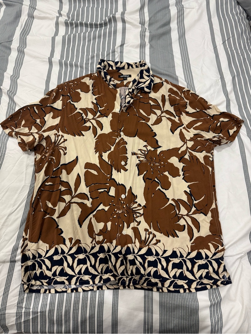 Express Men's Brown & Cream Floral Short-Sleeve Shirt